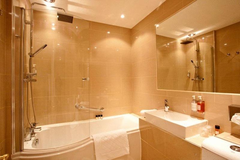 The Blueberry Hotel Понтиприд Стая снимка